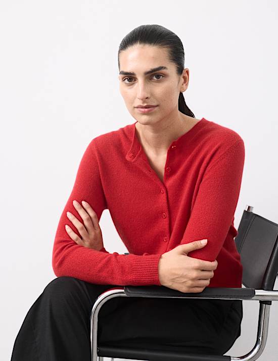 Ontspannen vest met ronde hals van zuiver kasjmier