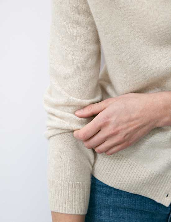 Ζακέτα με όμπρε σχέδιο και κλειστή στρογγυλή λαιμόκοψη από 100% κασμίρι