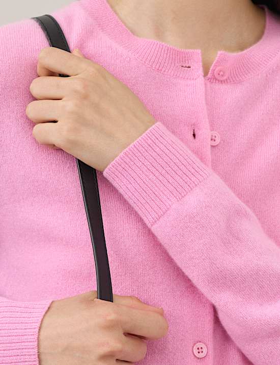 Cardigan coupe d&eacute;contract&eacute;e 100 % cachemire &agrave; col rond