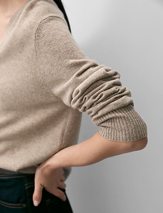 Pure Cashmere V-Neck Jumper