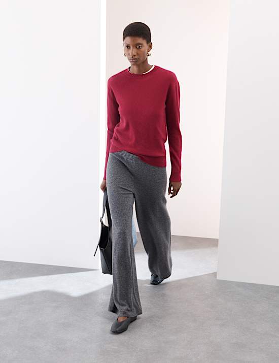 Πουλόβερ με κλειστή στρογγυλή λαιμόκοψη από 100% κασμίρι