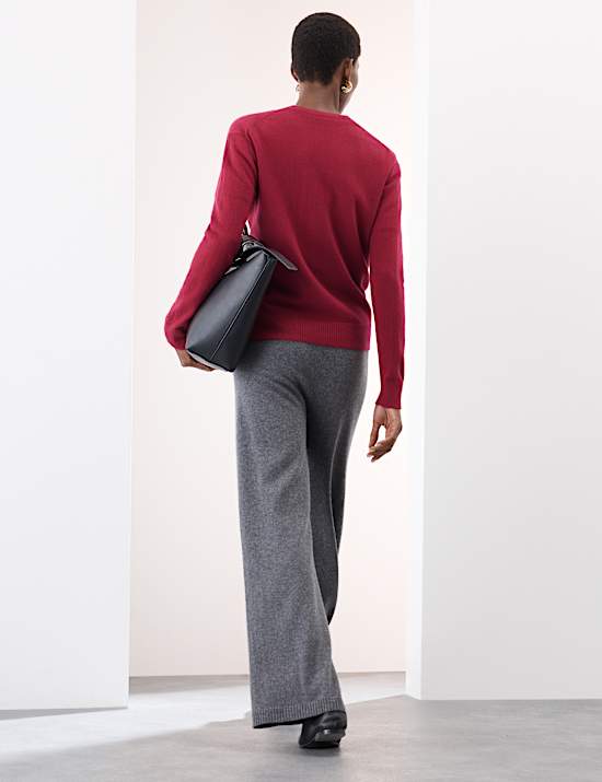 Πουλόβερ με κλειστή στρογγυλή λαιμόκοψη από 100% κασμίρι