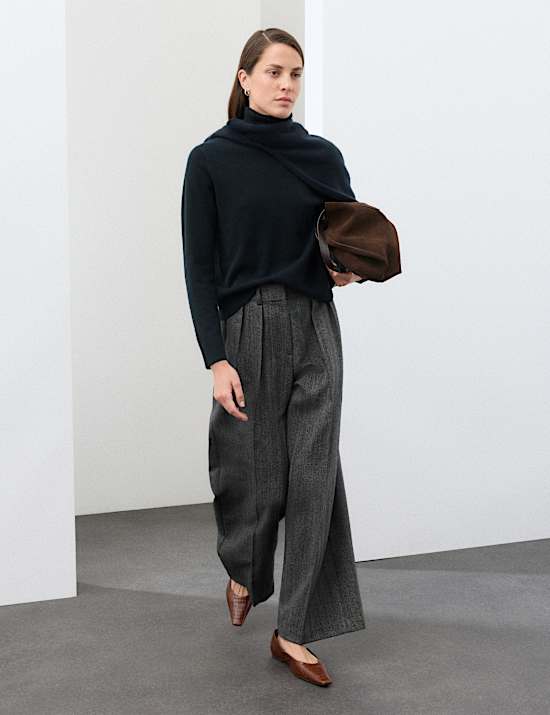 Pure Cashmere Roll Neck Jumper
