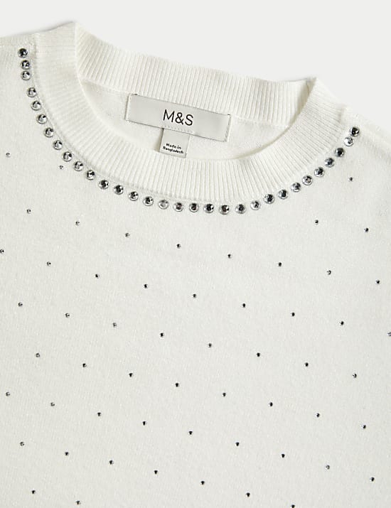 Pull &agrave; col rond embelli au toucher doux