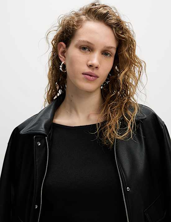 Square Neck Fitted Knitted Vest