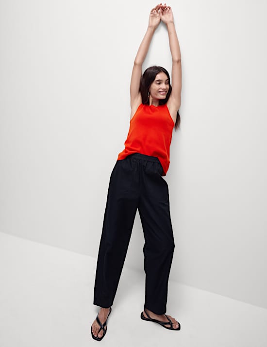 Crew Neck Knitted Vest