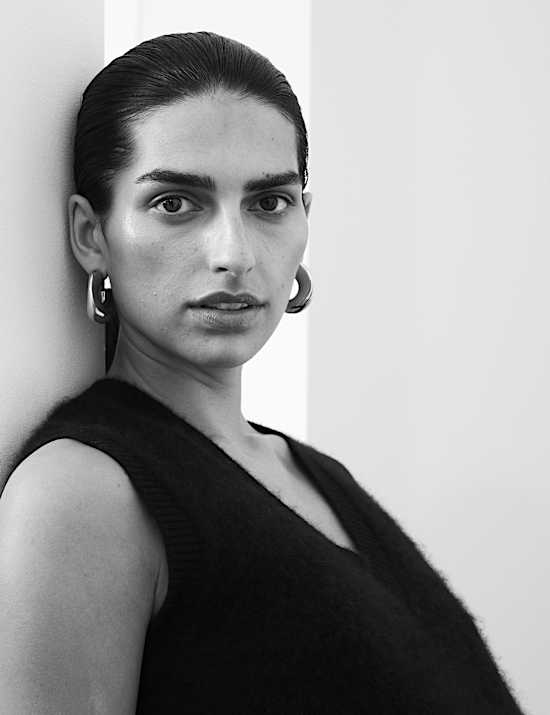 אפודה סרוקה מתערובת צמר בתוספת קשמיר