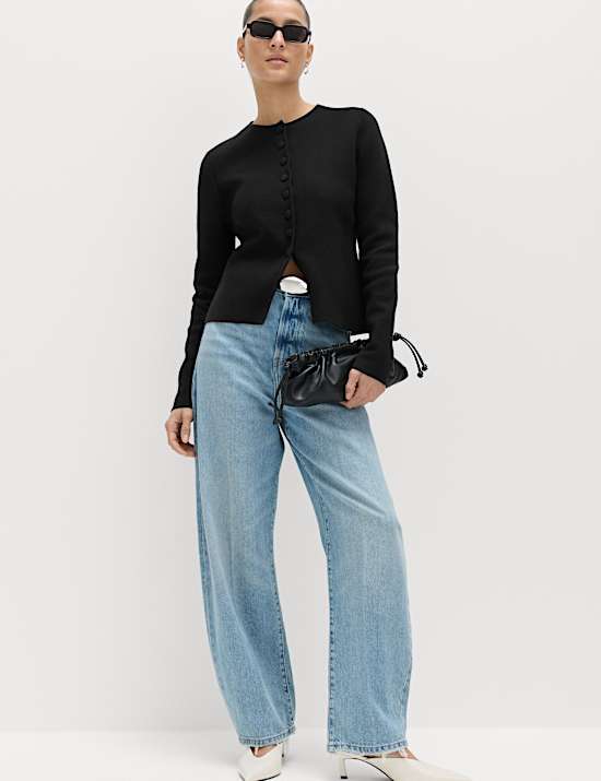 Schmal geschnittene Jacke aus Strick mit hohem Baumwollanteil