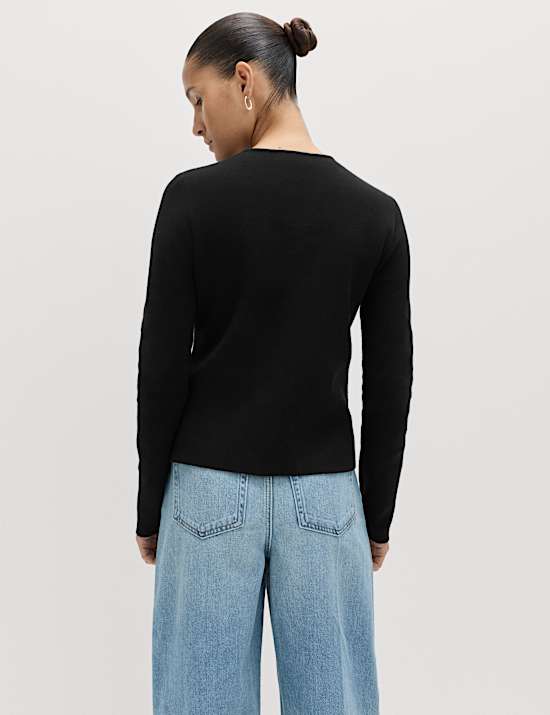 Schmal geschnittene Jacke aus Strick mit hohem Baumwollanteil