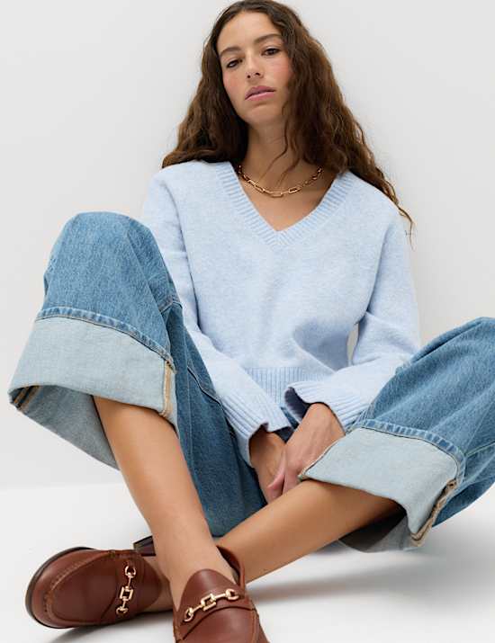 V-Neck Relaxed Jumper With Wool