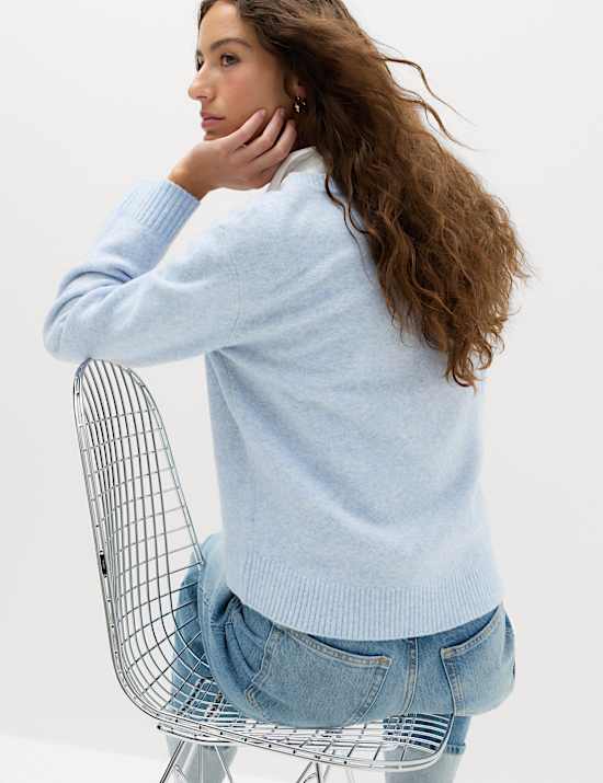 V-Neck Relaxed Jumper With Wool