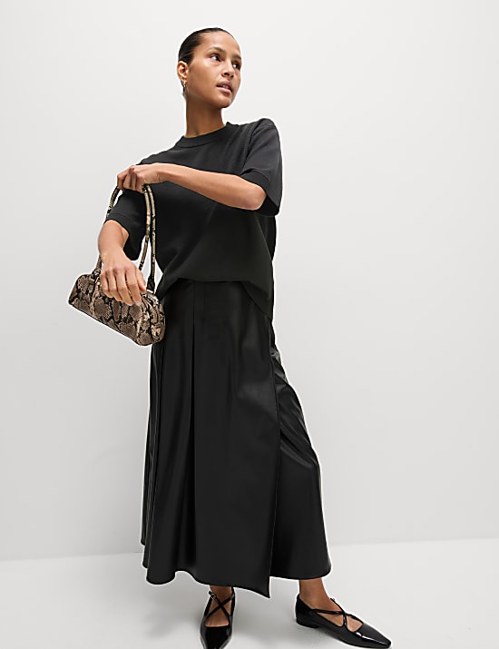 Air-Yarn Crew Neck Knitted Top