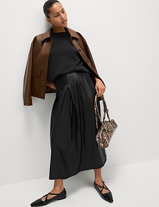 Air-Yarn Crew Neck Knitted Top