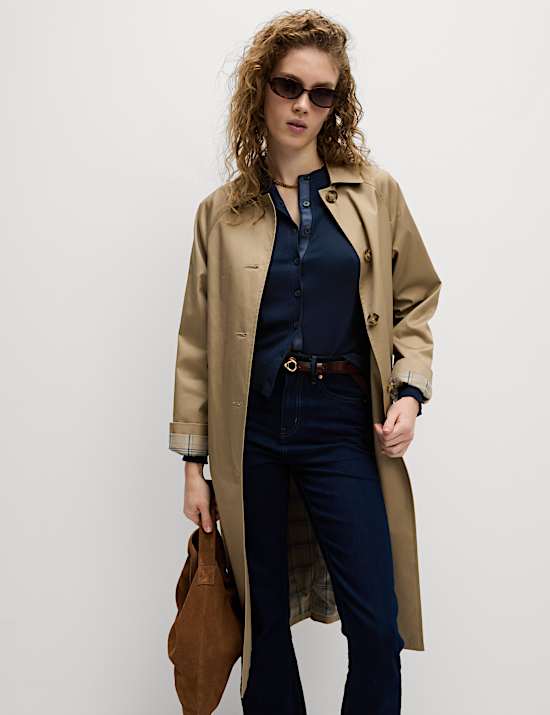 קרדיגן עם צווארון עגול וכפתורים בחזית