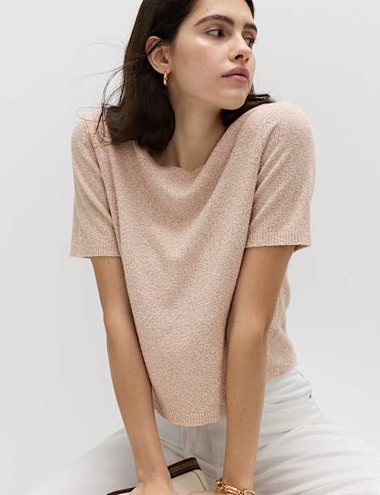 Slim-fit gebreide katoenrijke boucl&eacute;-top