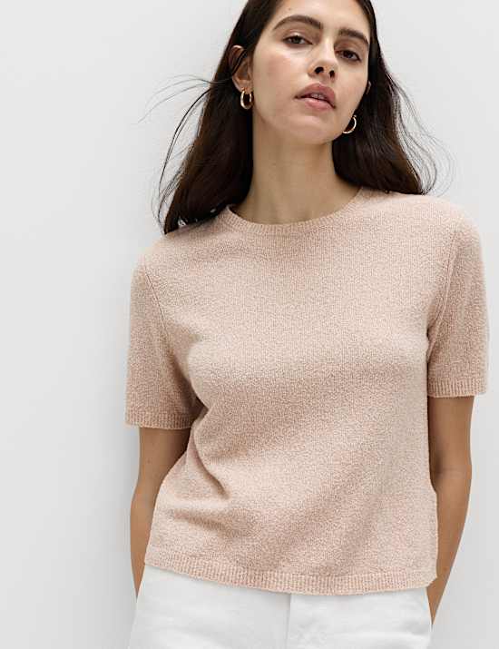 Slim-fit gebreide katoenrijke boucl&eacute;-top