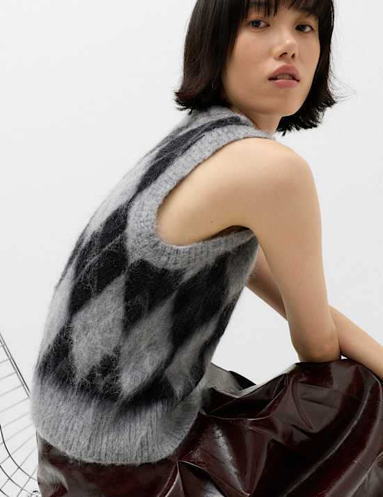 Brushed Argyle Knitted Vest with Mohair