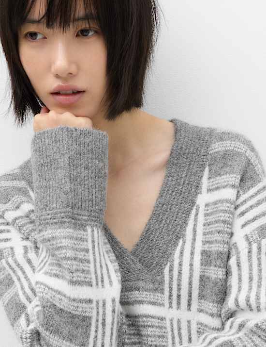Checked V Neck Relaxed Jumper With Wool