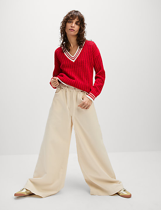 Pull en coton &agrave; bordure contrast&eacute;e et motif textur&eacute;
