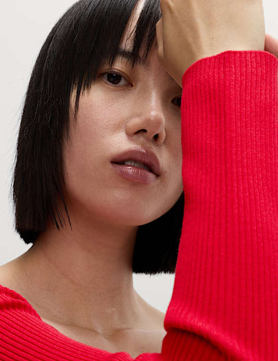 Top ajusté en maille côtelée décolleté cœur