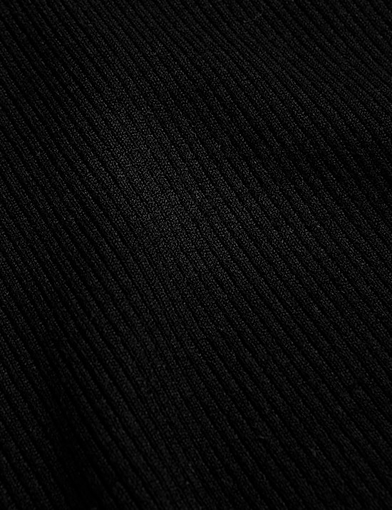 Ribbed Fitted Tipped Detail Vest