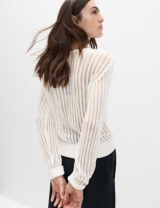 Strukturierter Pullover mit Rundhalsausschnitt und hohem Baumwollanteil