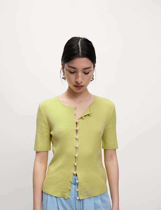 Textured Crew Neck Pearl Look Button Cropped Knitted Top