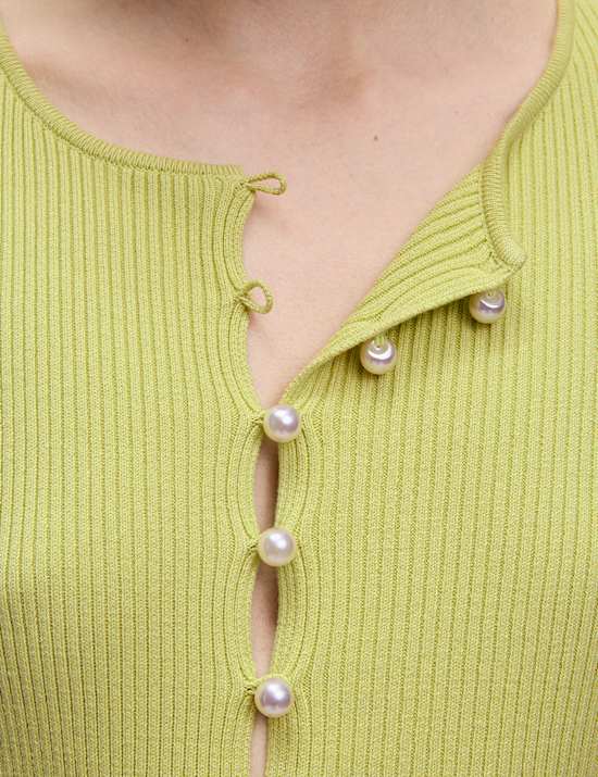 Textured Crew Neck Pearl Look Button Cropped Knitted Top