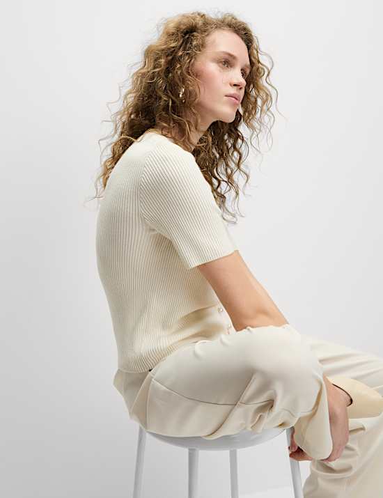 Textured Crew Neck Pearl Look Button Cropped Knitted Top