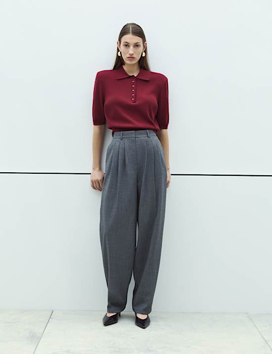 Collared Slim Fit Cropped Knitted Top