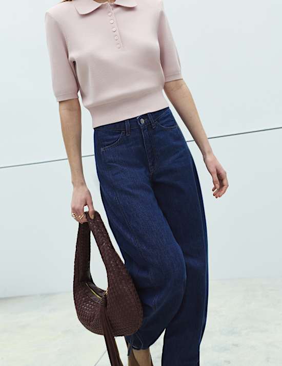 Collared Slim Fit Cropped Knitted Top