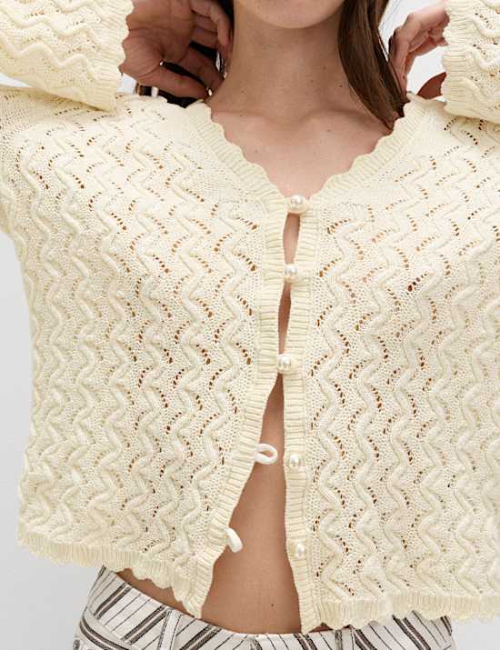 Cardigan en coton &agrave; bords festonn&eacute;s et perles