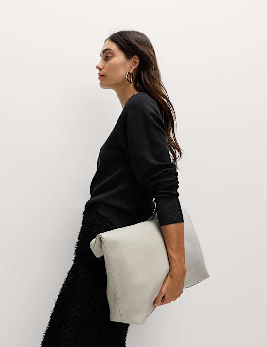 Crew Neck Waisted Knitted Top