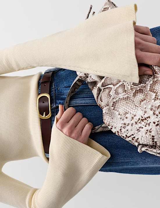 Top en maille à manches évasées