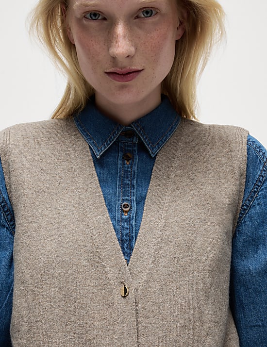 Air-Yarn V-Neck Knitted Waistcoat