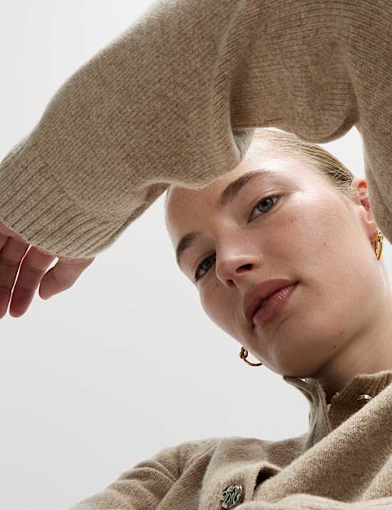 Air-Yarn Crew Neck Button Front Cropped Cardigan