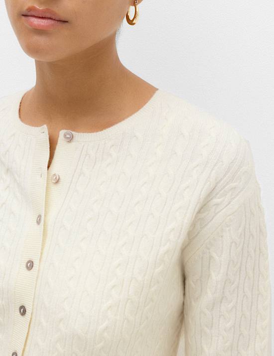 Air-Yarn Crew Neck Cable Knit Cardigan