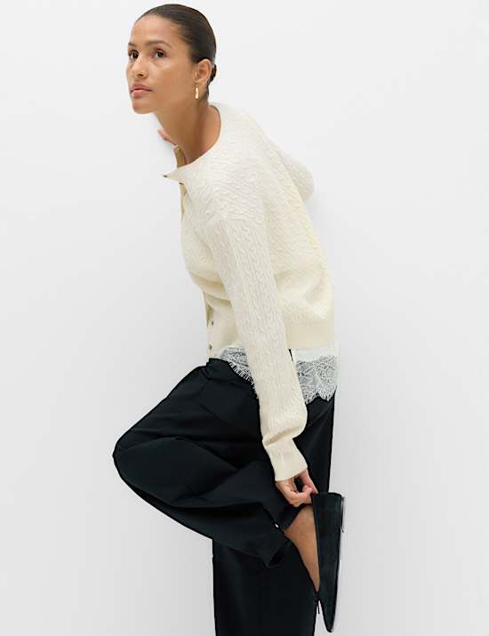 Air-Yarn Crew Neck Cable Knit Cardigan