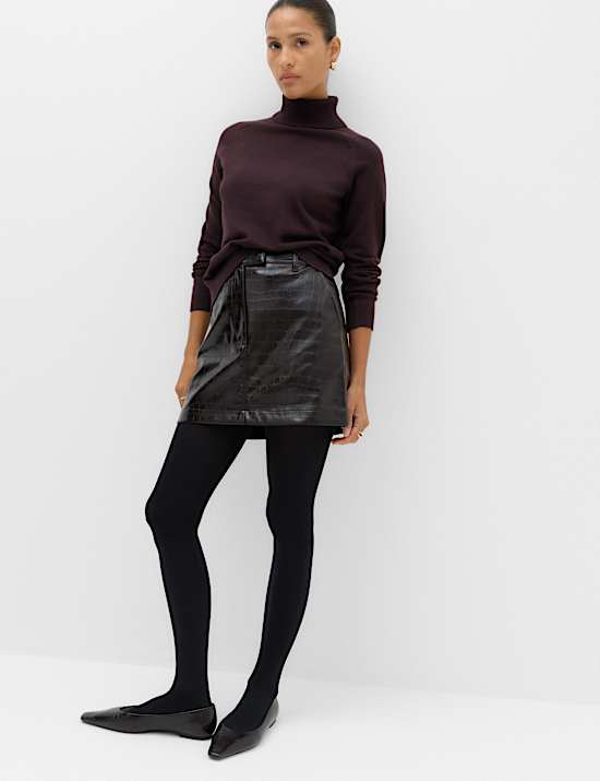 Pull en maille l&eacute;g&egrave;re &agrave; col roul&eacute;