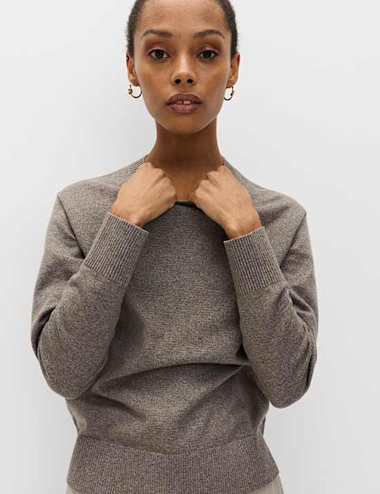 Su&eacute;ter de cuello redondo con hilo Air