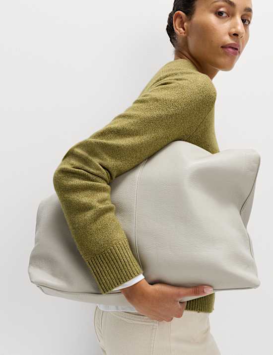 Cardigan avec encolure en maille légère à fermeture avant boutonnée