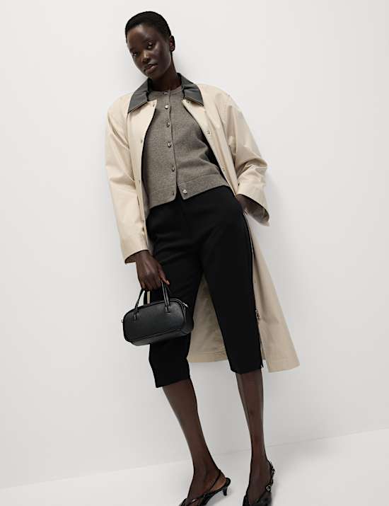 Cárdigan corto de manga corta de hilo aireado con botonadura delantera