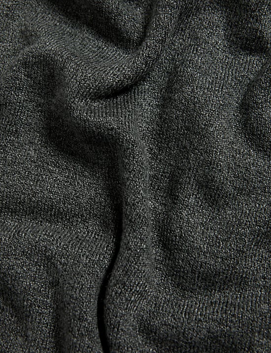 Air-Yarn Crew Neck Tipped Detail Knitted Vest