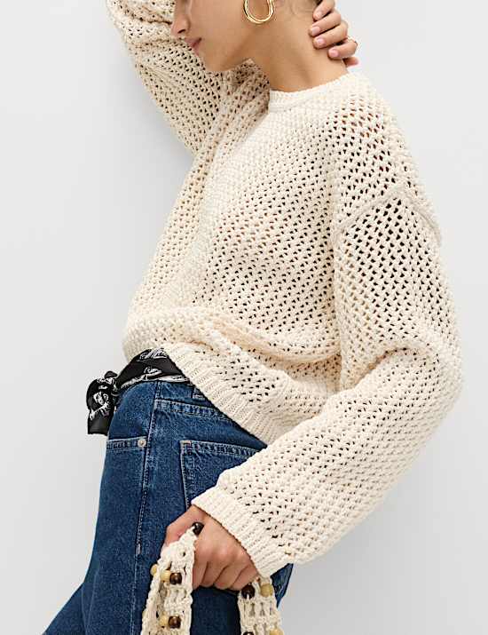 Textured Crew Neck Cropped Jumper
