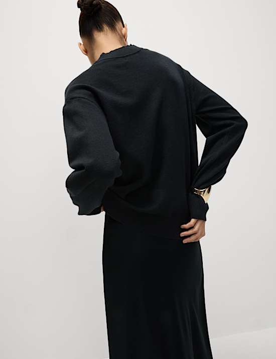 Air-Yarn V-Neck Jumper