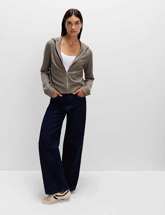 Sweat court en maille à capuche et fermeture à glissière