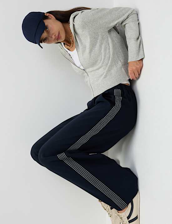 Knitted Zip Up Cropped Hoodie