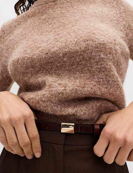 סריג בגזרה צרה ובטקסטורה בשילוב צמר