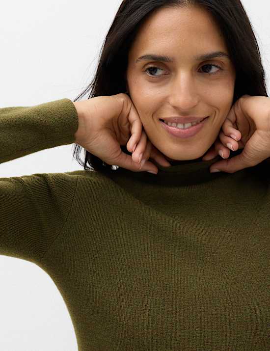 Funnel Neck Fitted Knitted Top With Wool