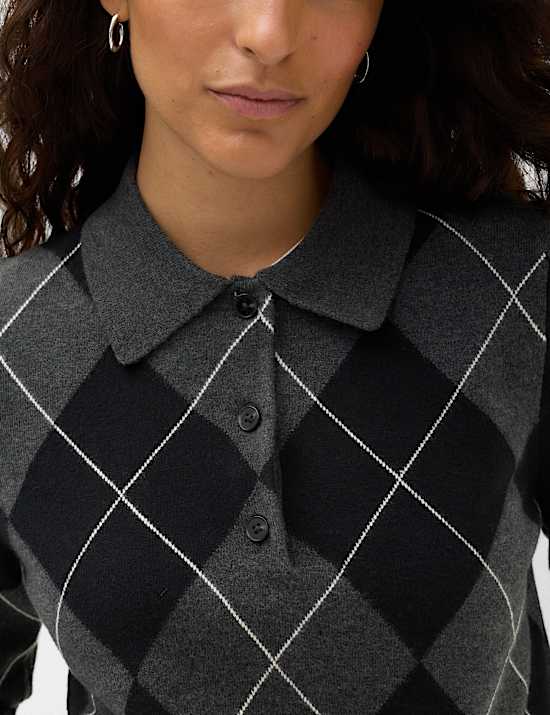 Air Yarn Argyle Collared Cardigan